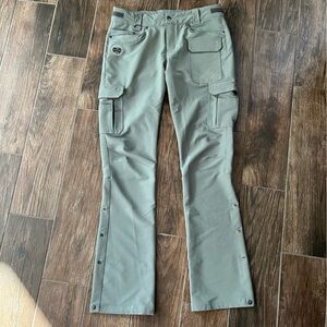 Girls with Guns (GWG) Women’s M Waterproof Hunting/Fishing Technical Pants